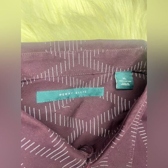 Perry Ellis Burgundy Longsleeved button down sz XL - Picture 2 of 6